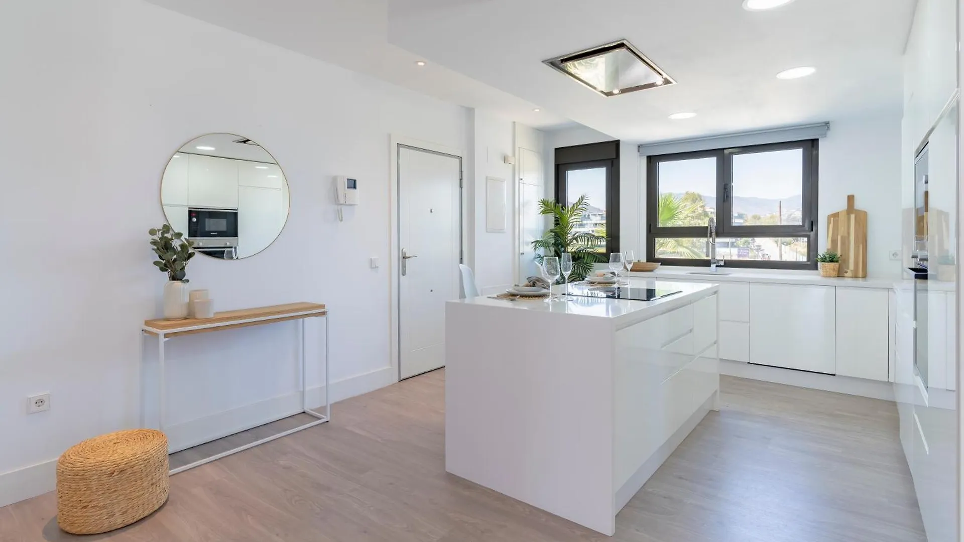 Geweldig Appartement Met Ruim Terras En Zeezicht Estepona